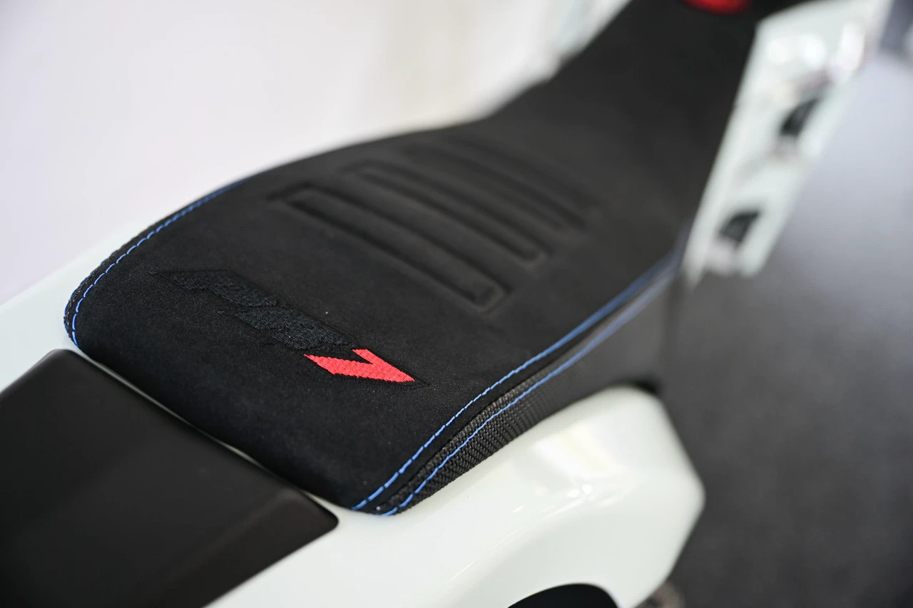 AJP PR7 Galerie 2